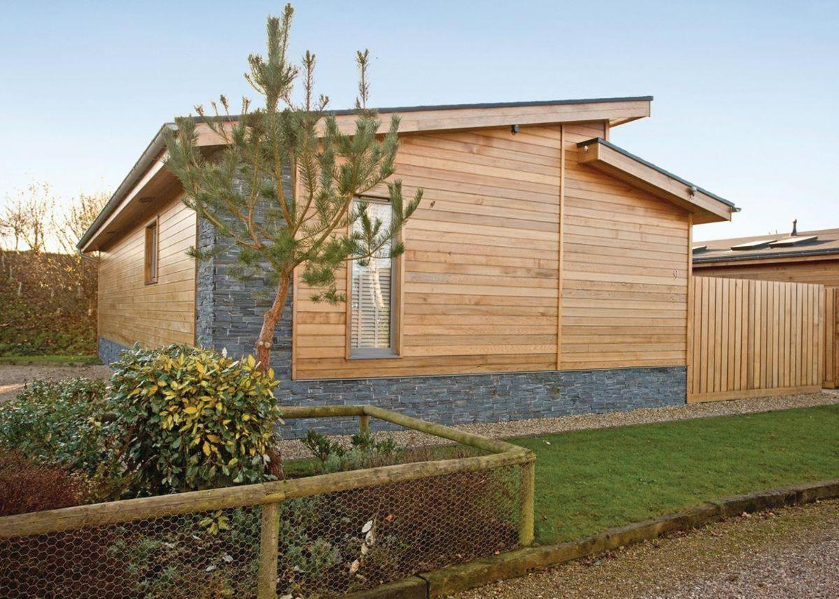 Dacre Lakeside Park Hotel Brandesburton Exterior photo